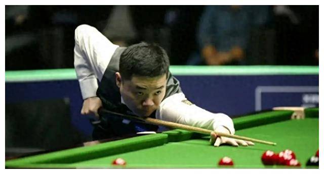 丁俊晖精彩表现斯诺克比赛丁俊晖53战胜墨菲成功晋级