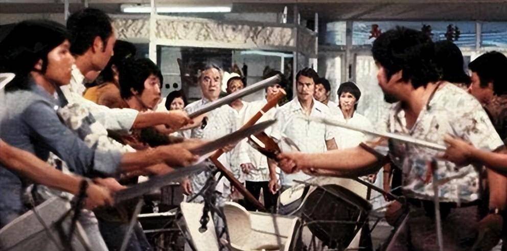 当时广东地区的潮汕帮,就是这样形成的.