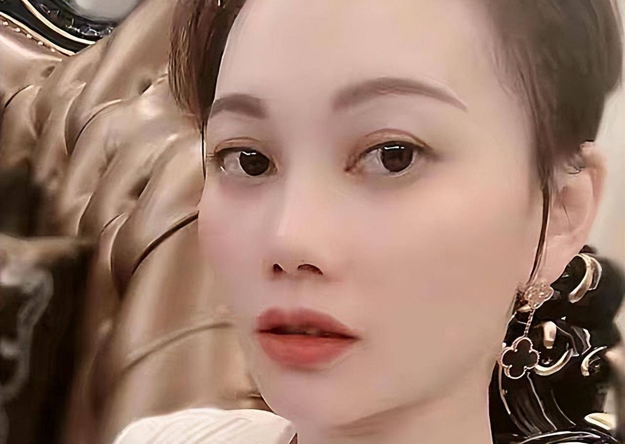 原创广东打工妹嫁给北大高材生13年连生7娃交百万后创业当老板