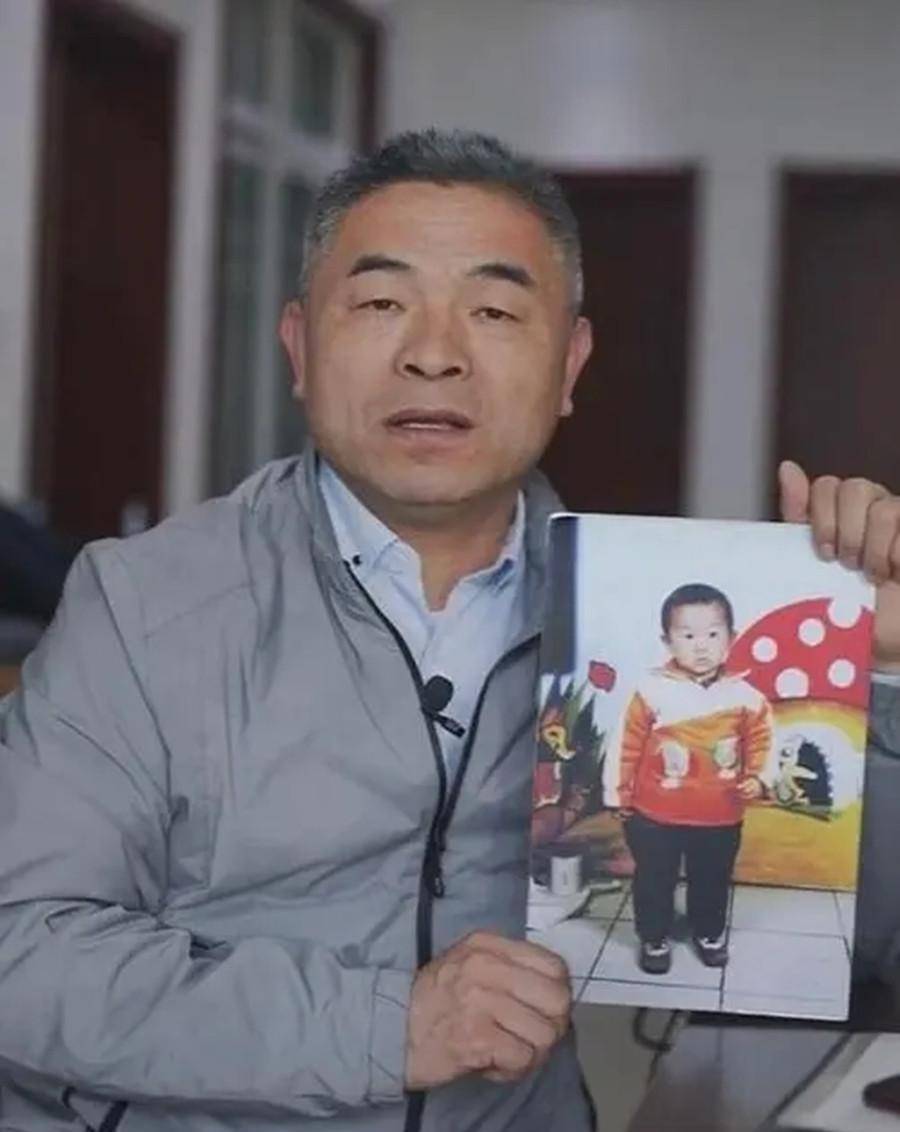 原创父亲寻子24年跨越31省市找到孩子后孩子却选择在养父母身边