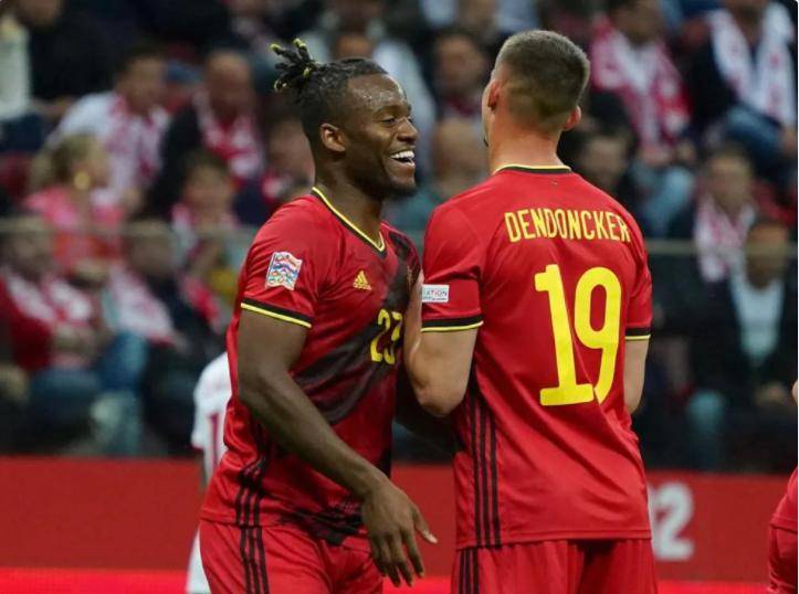 原创2001足坛悲喜一夜德国2连胜巴西终结3连败u23国足输球