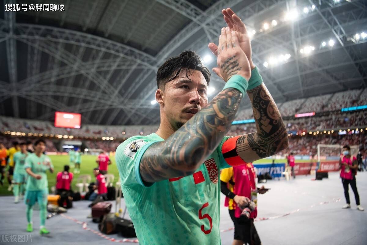 张琳芃宣布退队不到48小时,国足队长再做惊人决定,伊万正式批准_比赛