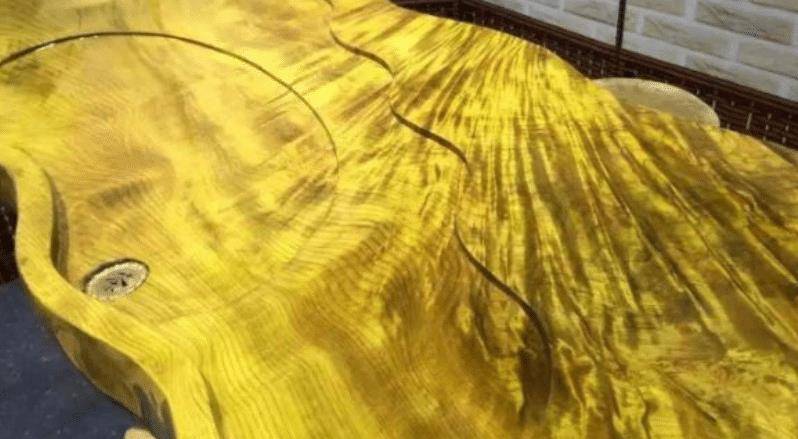 原创为何说金丝楠木比黄金还要珍贵切开后你就明白了