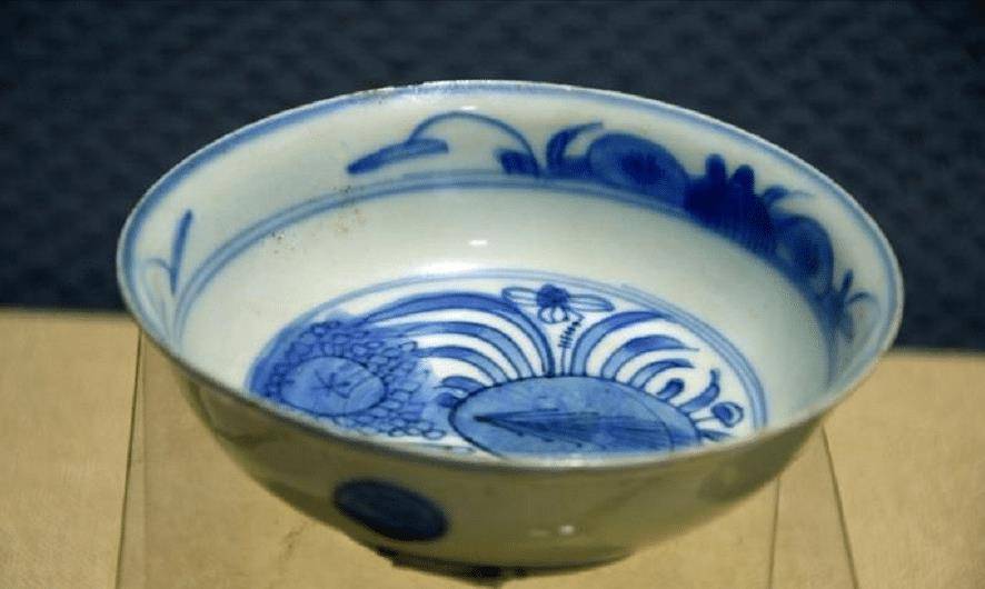 原创重庆挖出清代碗墓共2000多个青花瓷碗可专家却愁容满面