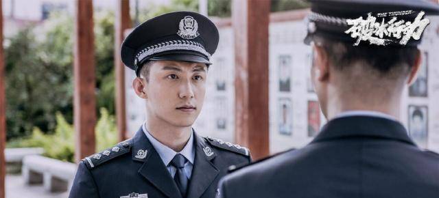 原创原创破冰行动李飞人设惹争议除了吵架还会什么