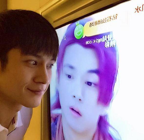 原创参观韩东君现实的家餐桌上的饭菜太丰盛了普通人哪敢这么奢侈