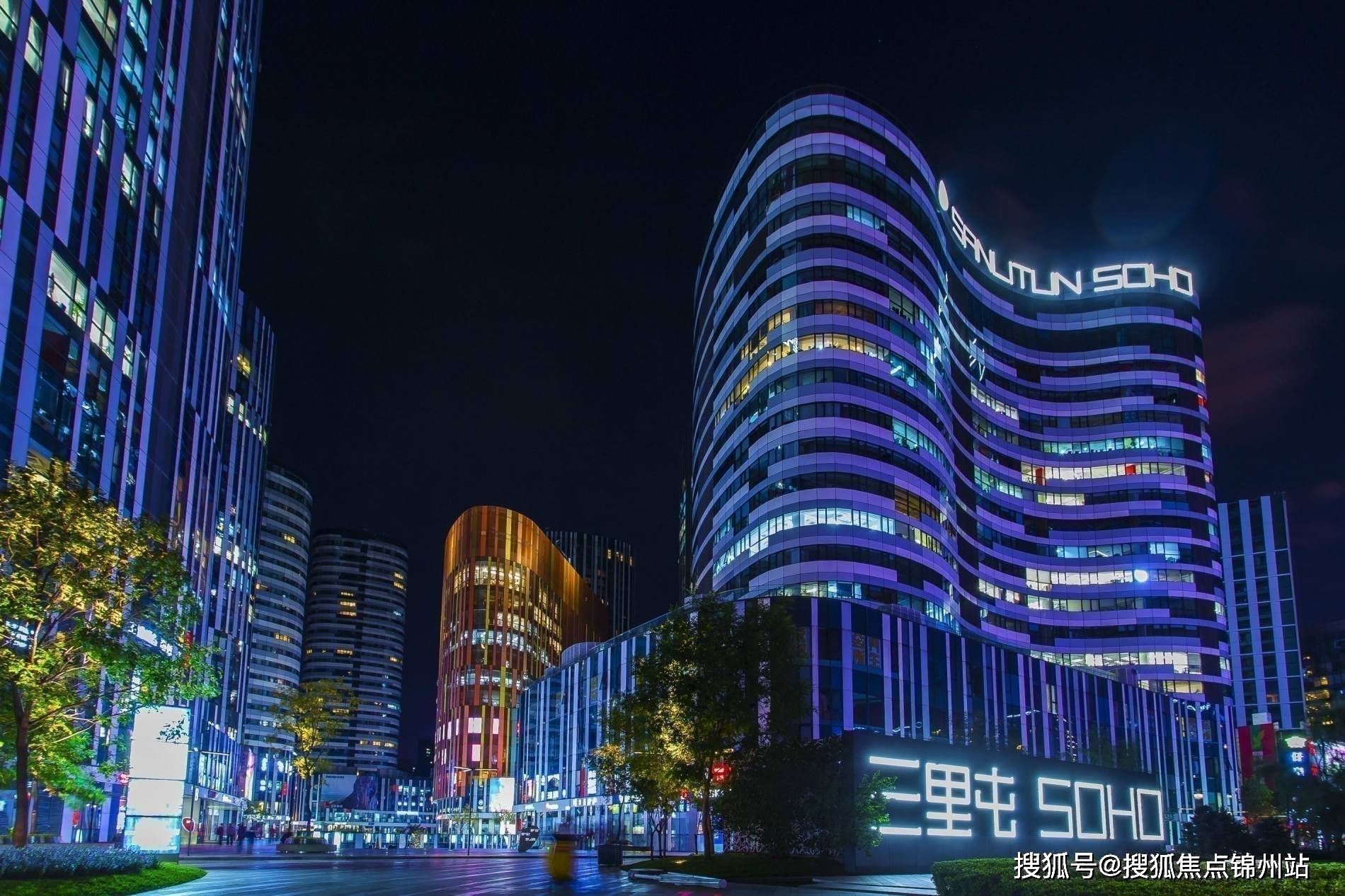 北京的盈科中心是商业地产的典范,由电讯盈科旗下的盈大地产持有74.