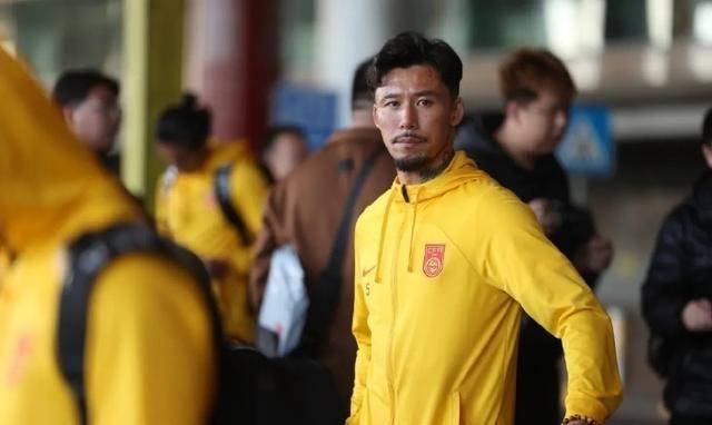 国家队球员退出争议引发热议,张琳芃表态继续留队_国足_陈宁_李璇