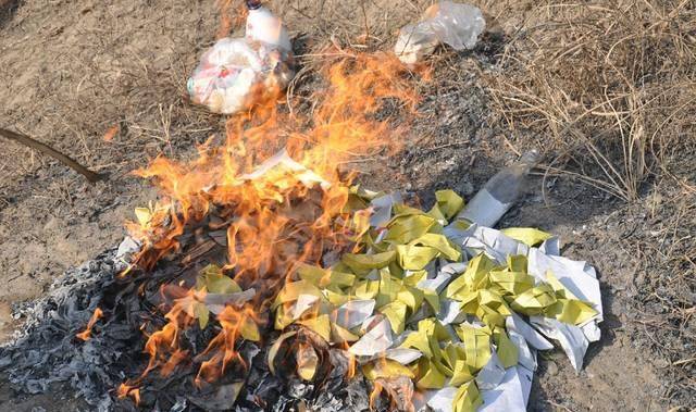 原创一个人去世后为何要有人为他烧纸中国的烧纸文化了解一下