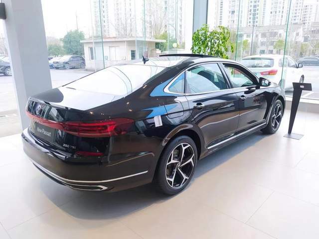 我想买帕萨特380tsi星空精英版版,全款多少钱?家用值得入手吗?