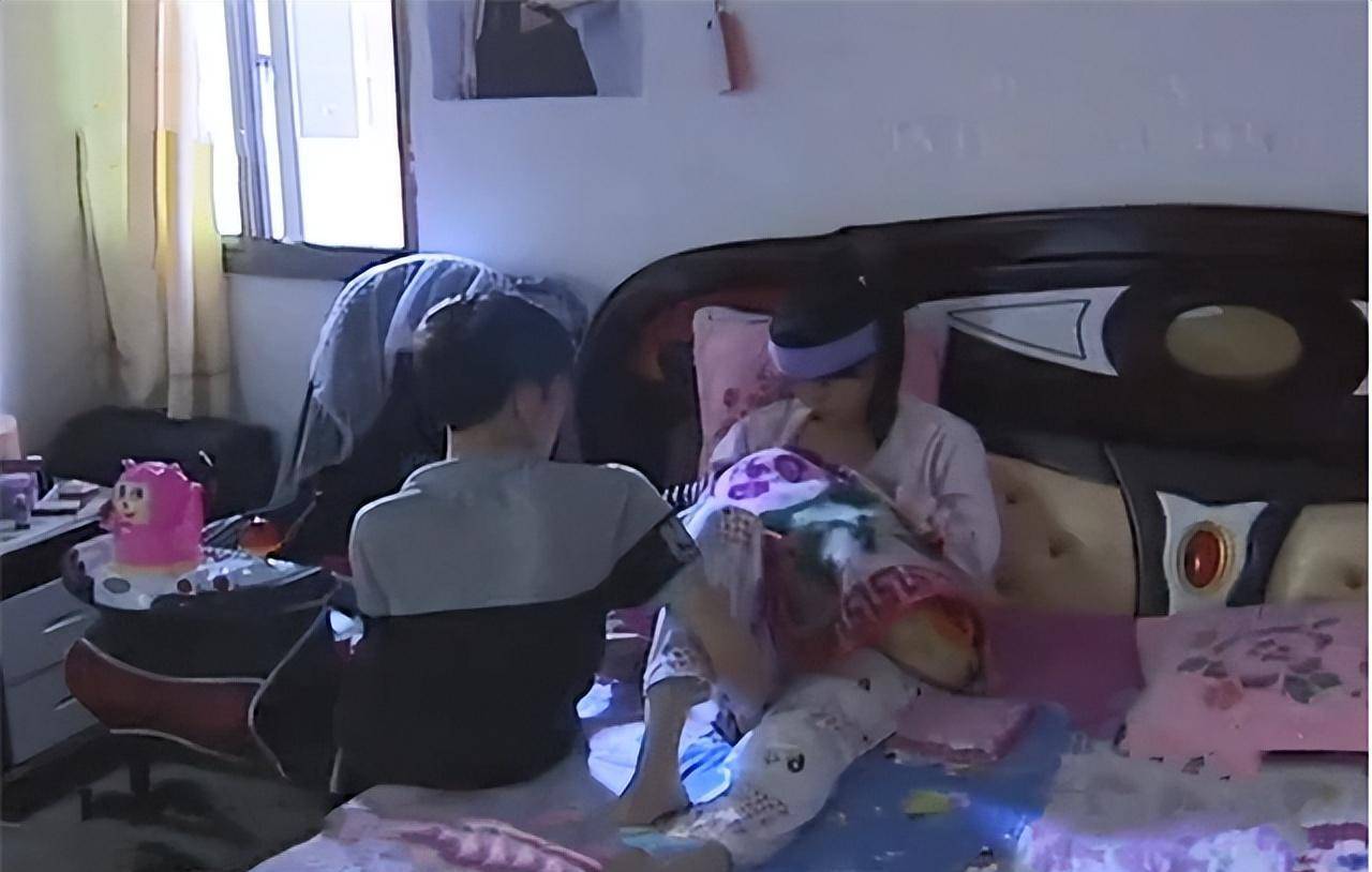 原创2011年婴儿被遗弃太平间8天8夜没吃没喝被发现时竟奇迹般活着