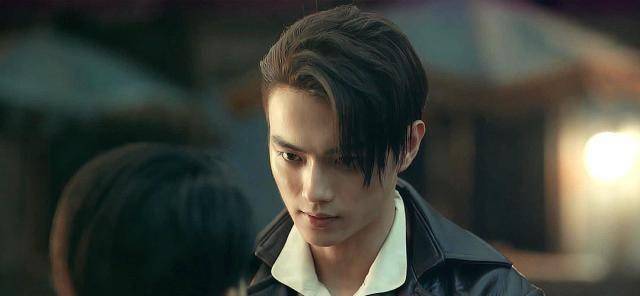 虽然他的表现就像沈君山(李程彬饰演)说的那样肆意.