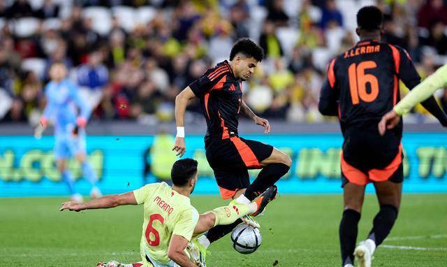 国家队比赛日哥伦比亚终结西班牙8连胜雪藏曼城巨星斗牛士不自量力