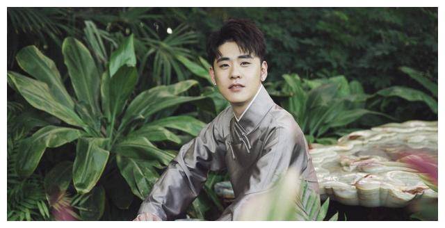 它是张云雷配合官方系列音乐电视活动所推出的作品.