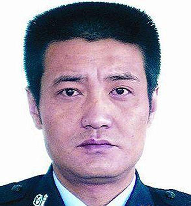 原创程鹏和平年代活着立四次一等功的英雄