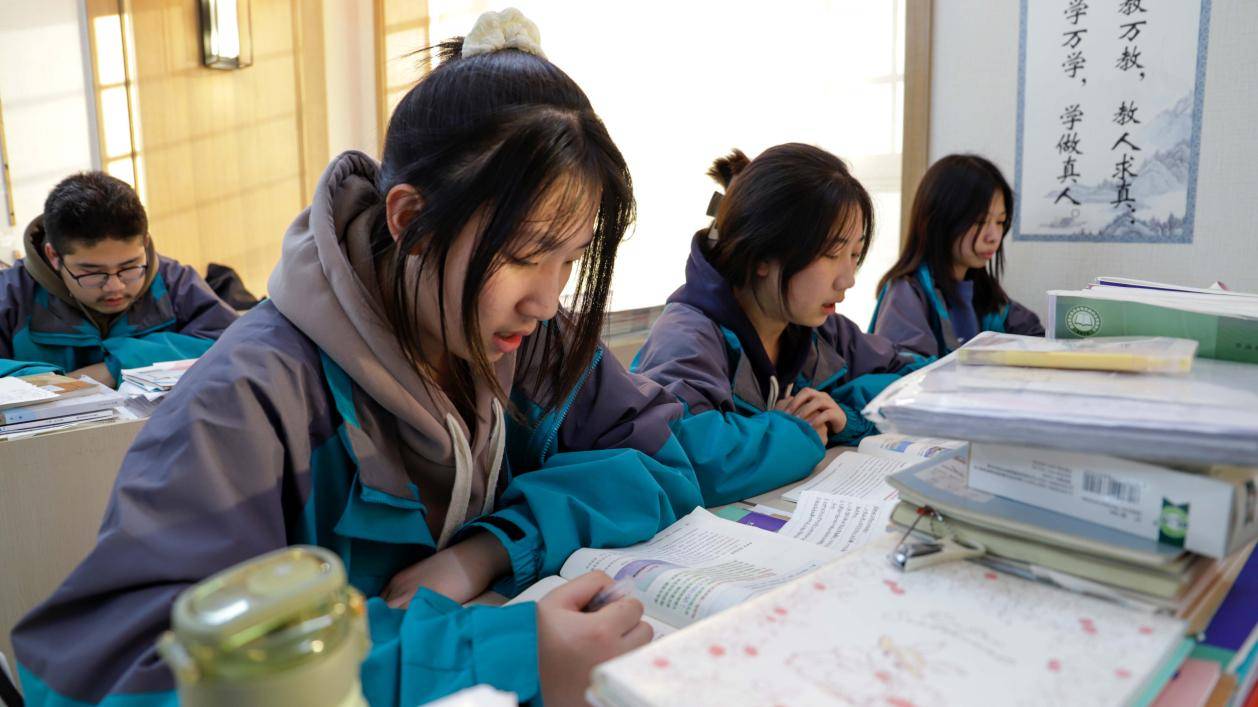 初中生考不上高中咋办有什么出路没有还能有机会上大学吗