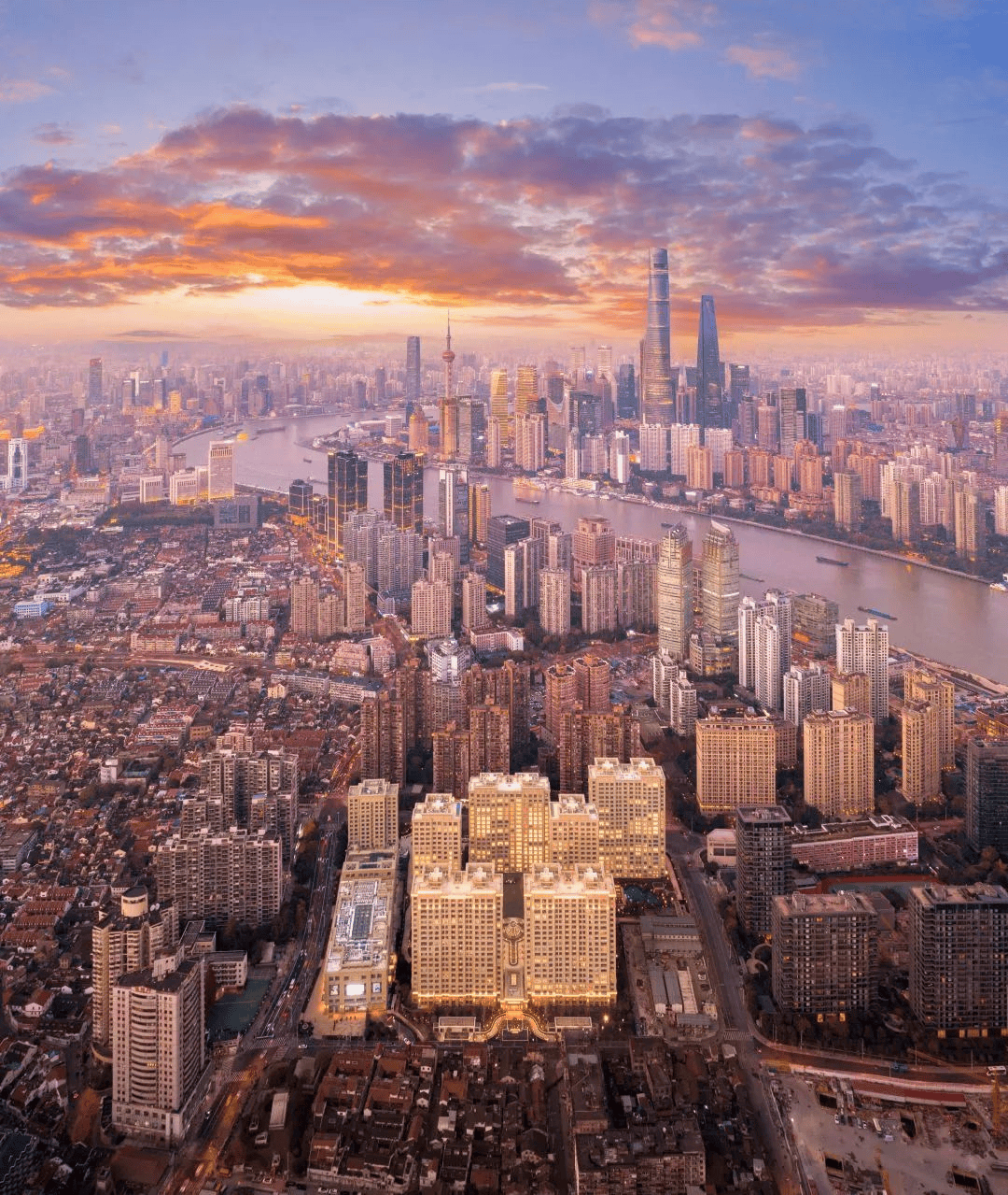 「融创外滩壹号院二期」售楼处电话:400-886-1552总体来说,「融创