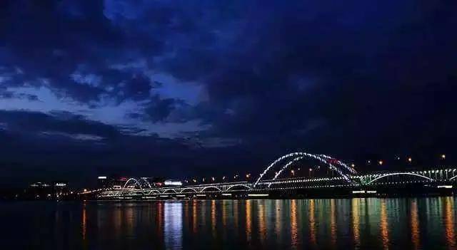 拯救了上百万人的生命,我们都应该感谢它_钱塘江大桥_杭州_进攻