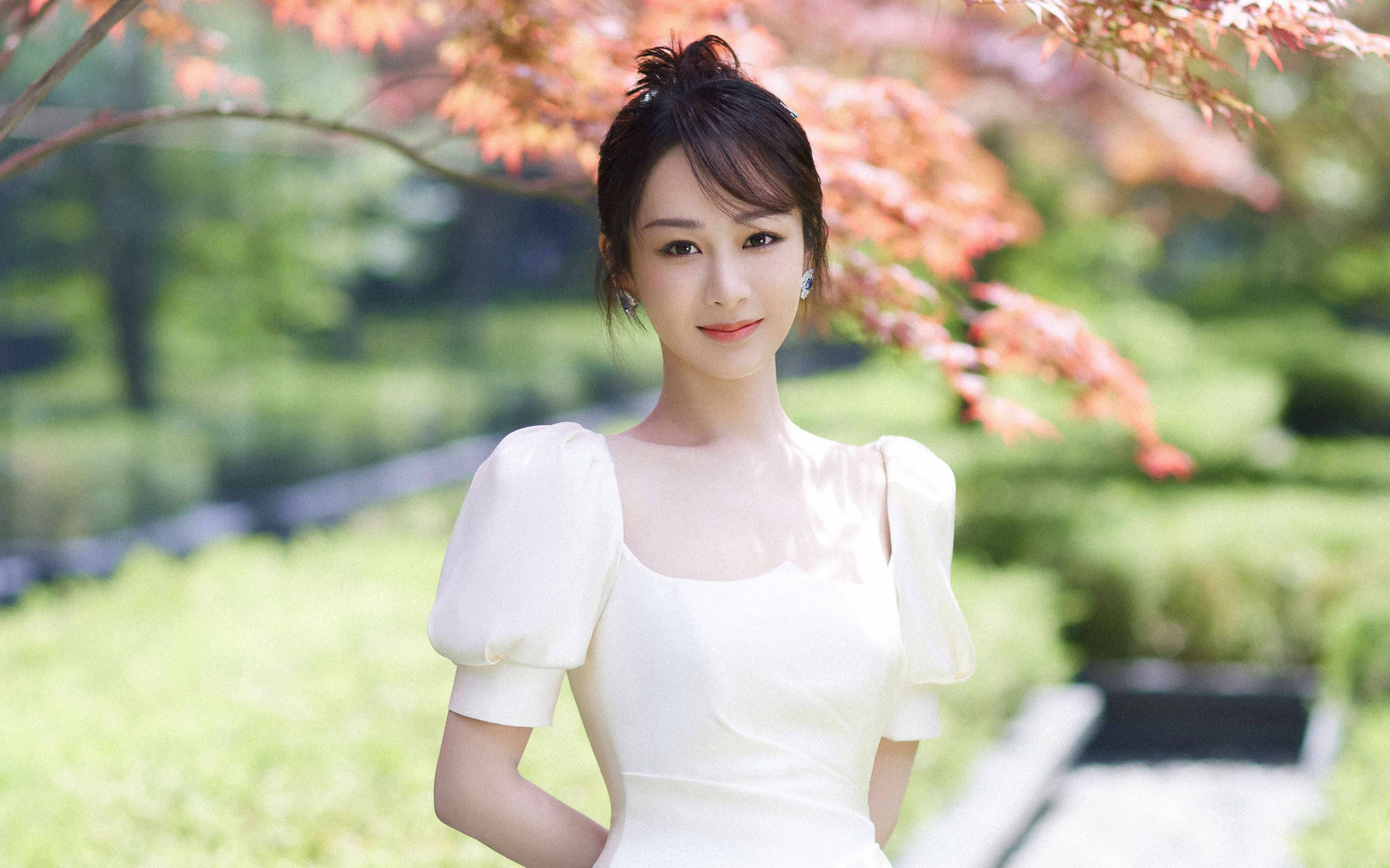 娱乐点评杨紫钟汉良陈晓陈伟霆胡先煦黄子韬