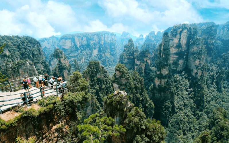 张家界导游之家带你游玩阿哥导游带你玩转打卡必去旅游景区导游