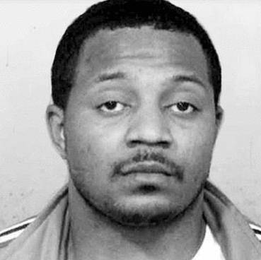 原创美国黑老大怀特的监狱生活13名女狱警投怀送抱每个月收入上万