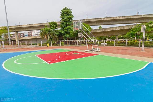 硅pu球场:革新运动地面材料的黑科技_体育运动_场地_性能