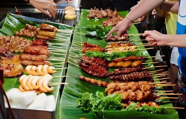 原创官方回应西双版纳傣族烧烤5串170元明码标价觉得贵去夜市外吃