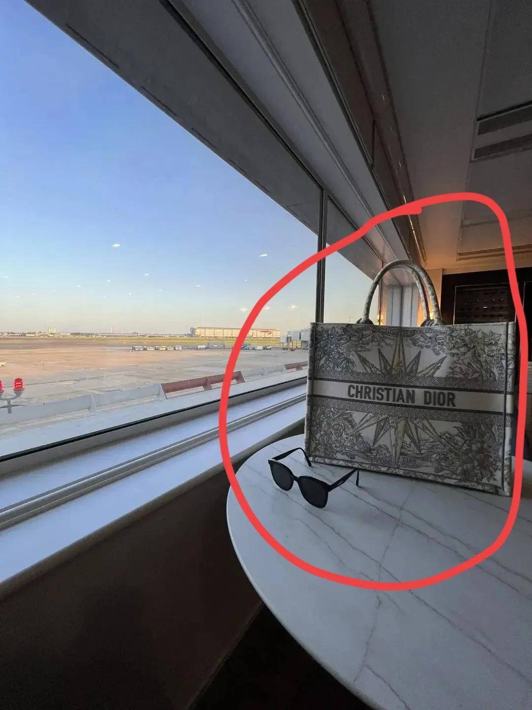 星二代都在国外留学王诗龄晒高端食材梧桐妹拍照像表演杂技