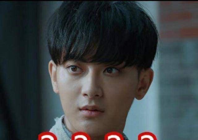 原创热血少年槽点多黄子韬裤子破洞露尴尬部位加戏太多很尴尬