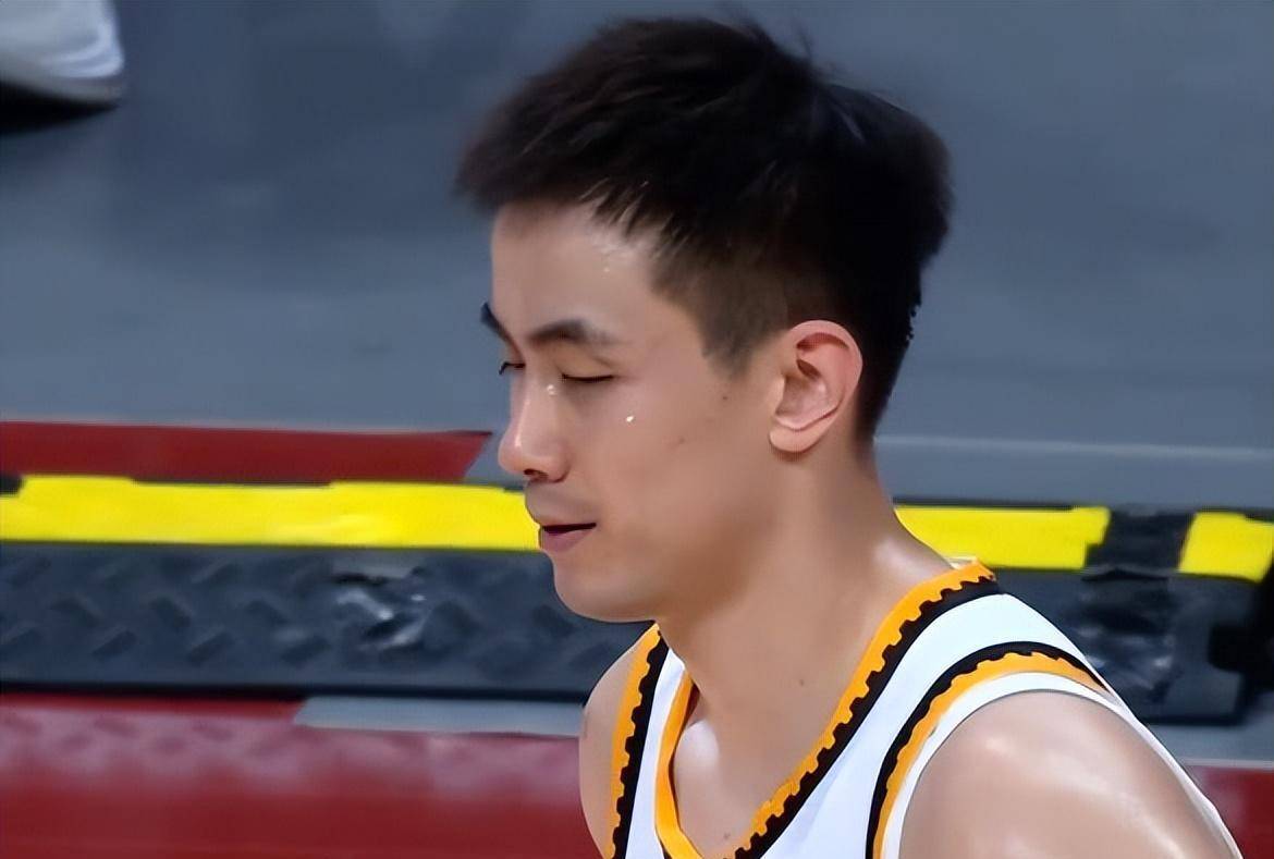 原创辽篮惨败浙江男篮赛后传来三个坏消息杨鸣的帅位岌岌可危