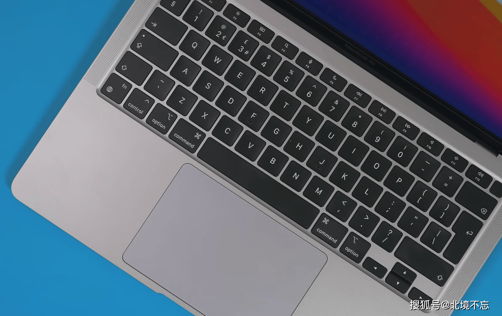 苹果开始发力macbookair突降到4799元使用七年不被淘汰