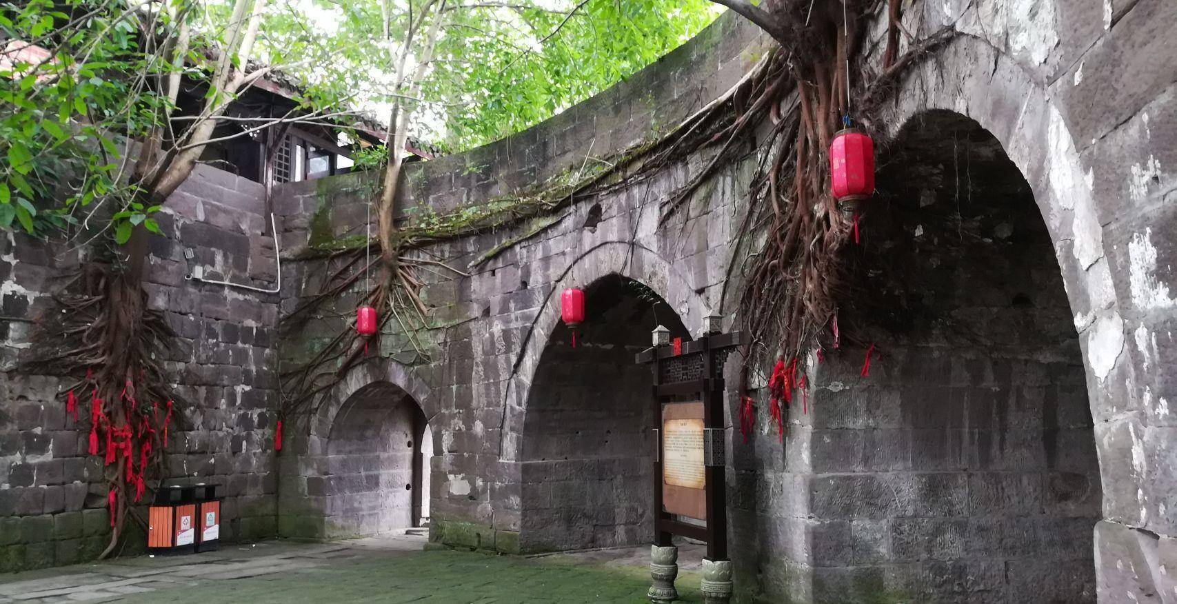 重庆这个古镇三面都是悬崖堪比凤凰古城门票免费却少为人知