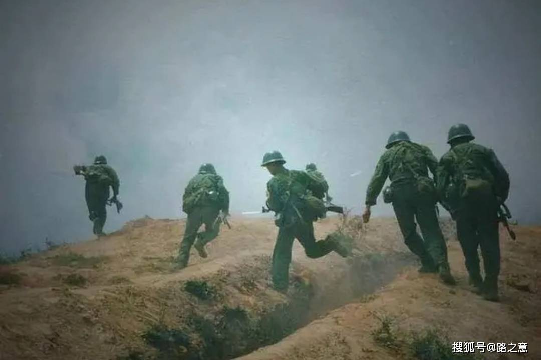 原创战斗英雄朱仁义双手死顶炸药包与暗堡越寇同归于尽堪比董存瑞