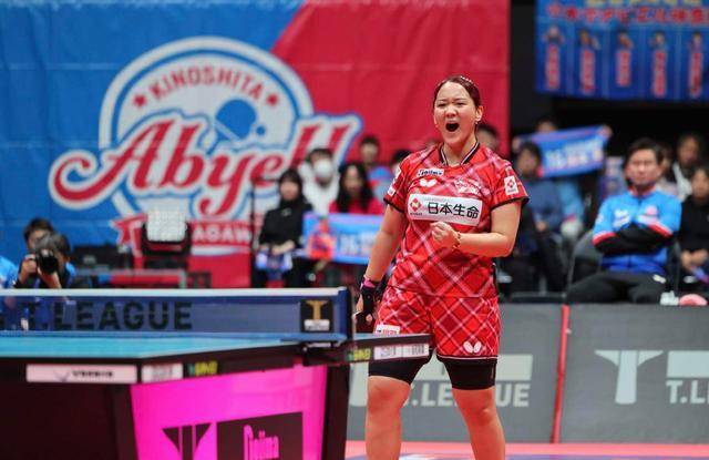 孙铭阳和范思琦带领日本生命队获得日本乒乓球联赛女子冠军