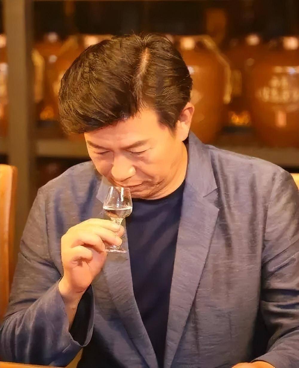 与蔡雯的美好结局1986年,江柏萱与蔡雯