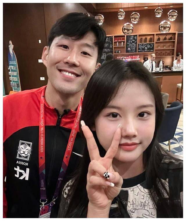 李在诗于2007年出生,是李东国的长女,她有双胞胎妹妹李在雅,其他两个