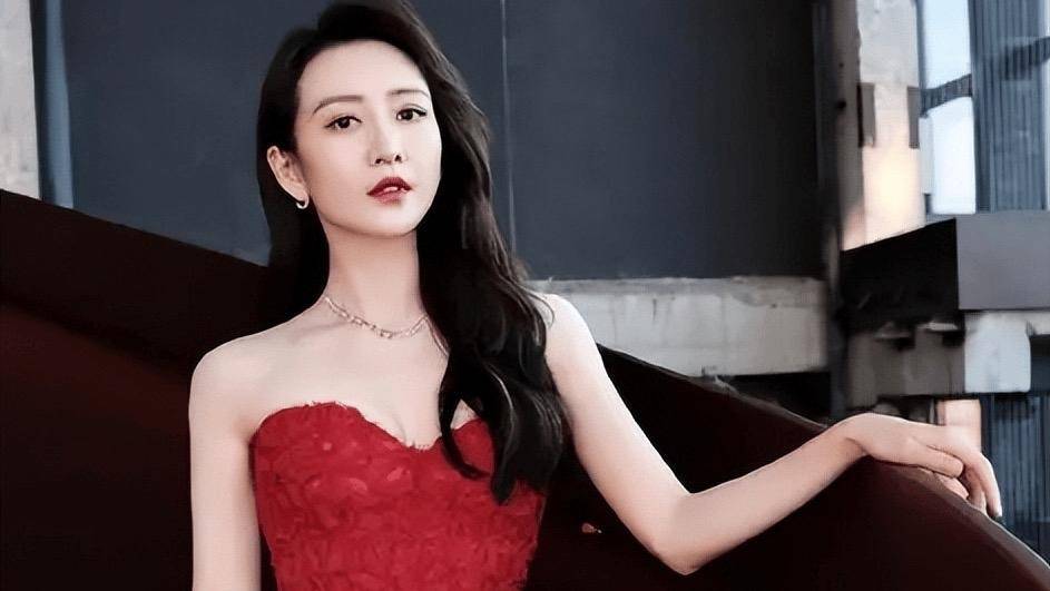 原创王鸥生产后复工状态良好惹人怜