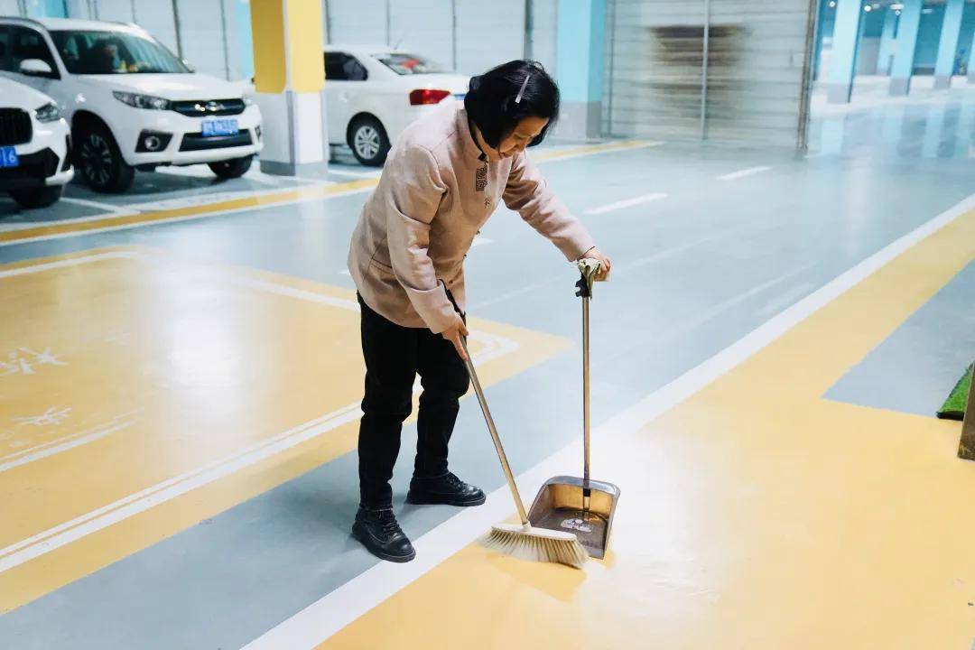 深度揭秘┃鑫马央玺保洁员的一天