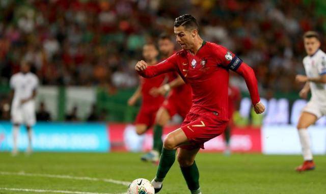 国际足球赛:c罗火力汹涌,葡萄牙连击斯洛文尼亚