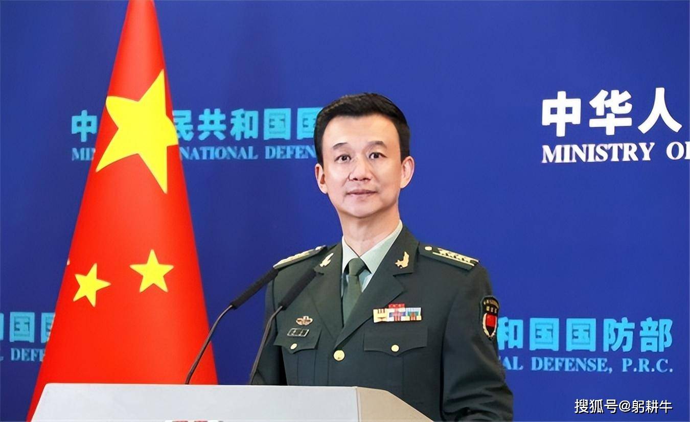 中国海警水炮射击菲船举白旗求饶这一次国防部也罕见发声