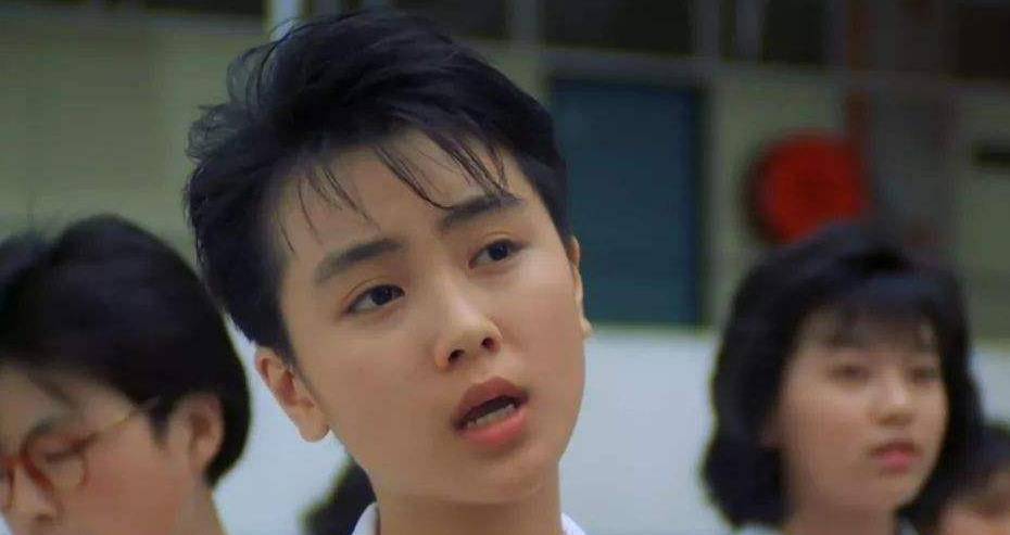 还记得"假小子"袁洁莹吗?时尚万种却爱情混乱,更是被爆男女通吃