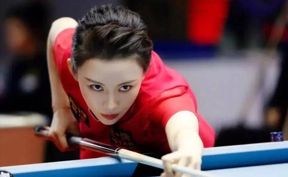 40岁黄花大闺女潘晓婷好身材高颜值身价过亿至今仍是单身