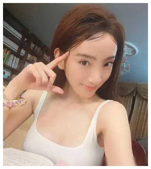 马辉直播中现尴尬镜头,回应疑似不雅照,引发热议_张雯_网络_行业