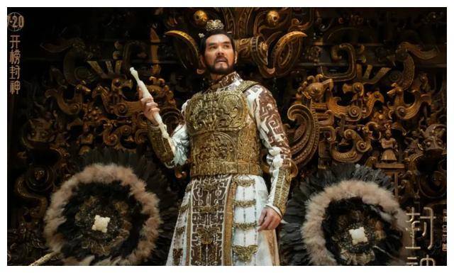 期间还出演了两部电影《画皮2》中的天狼巫师,和《西游记之孙悟空三打