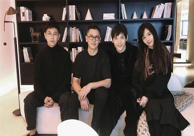 原创向太晒送给郭美女和向佐的豪宅450平的大别墅装修风格简洁大气