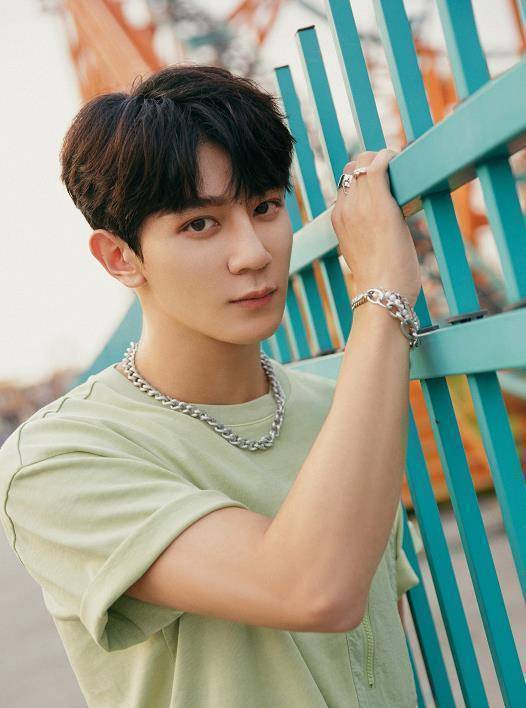 网传夏之光被甩为保饭碗卑微道歉看到配图女友粉心疼了