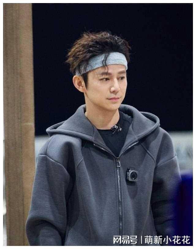 何炅竟吞下唐僧肉大叔神奇变身25岁少年