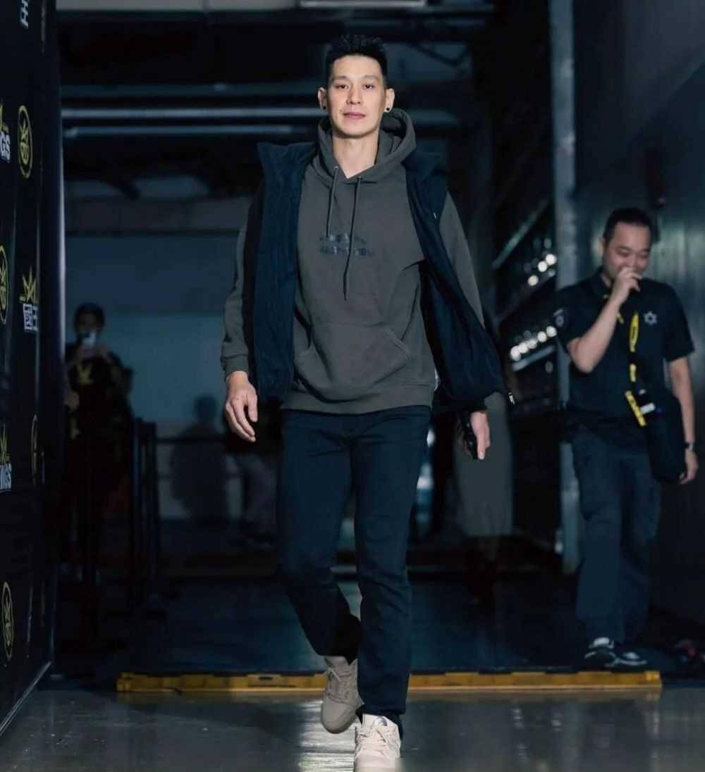 禁赛5场!罚款15万!林书豪生涯倒计时_行为_事情_职业