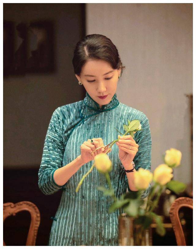 高露_李沁_辞书