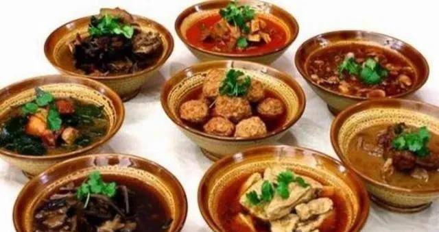 清朝入关后对饮食也考究起来那么满汉全席指的是哪些菜